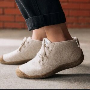 KEEN Mosey Chukka Ankle Boots NEW! Recycled Italian Wool Women's Sz 8 Shoes